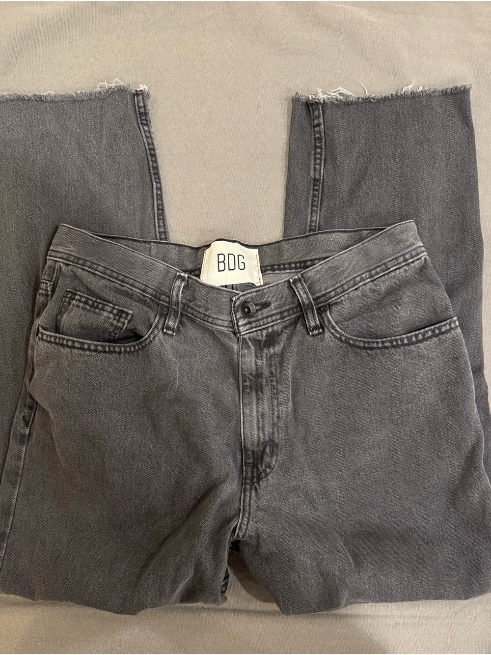 BDG Urban Outfitters Womens Bow Fit Faded Black Denim Jeans Frayed Edge 32x32